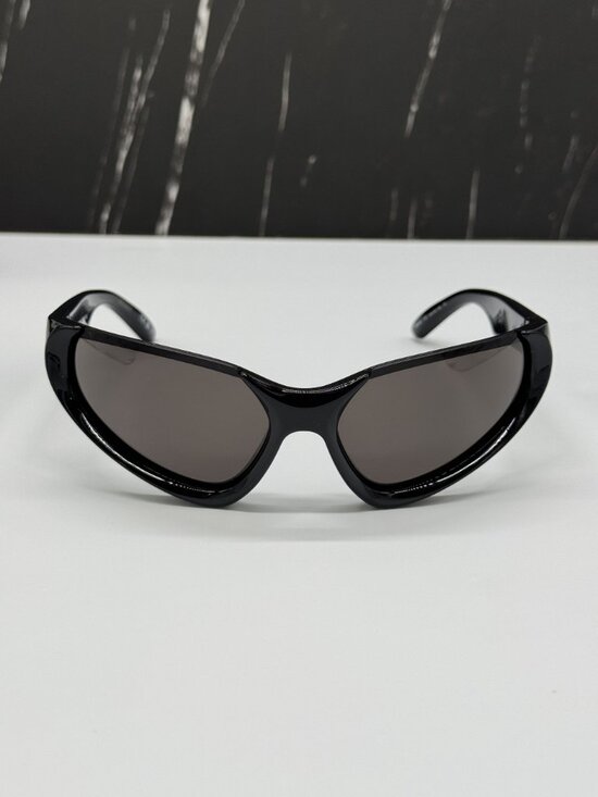NEW BALENCIAGA BB0202S 001 BLACK OVERSIZED WOMEN SUNGLASSES BALENCIAGA EYEWEAR main image 11